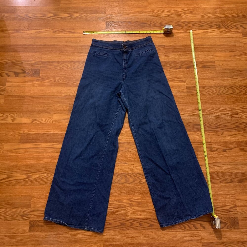Vintage Levi's high-waist wide-leg jeans, waist 34", rise 15", inseam 48"